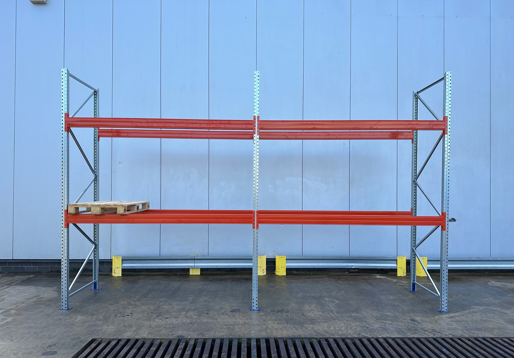 BLT Palettenregal – 5,70 lfm | 350 cm Höhe | 3000 kg Fachlast | Boden + 2 Ebenen