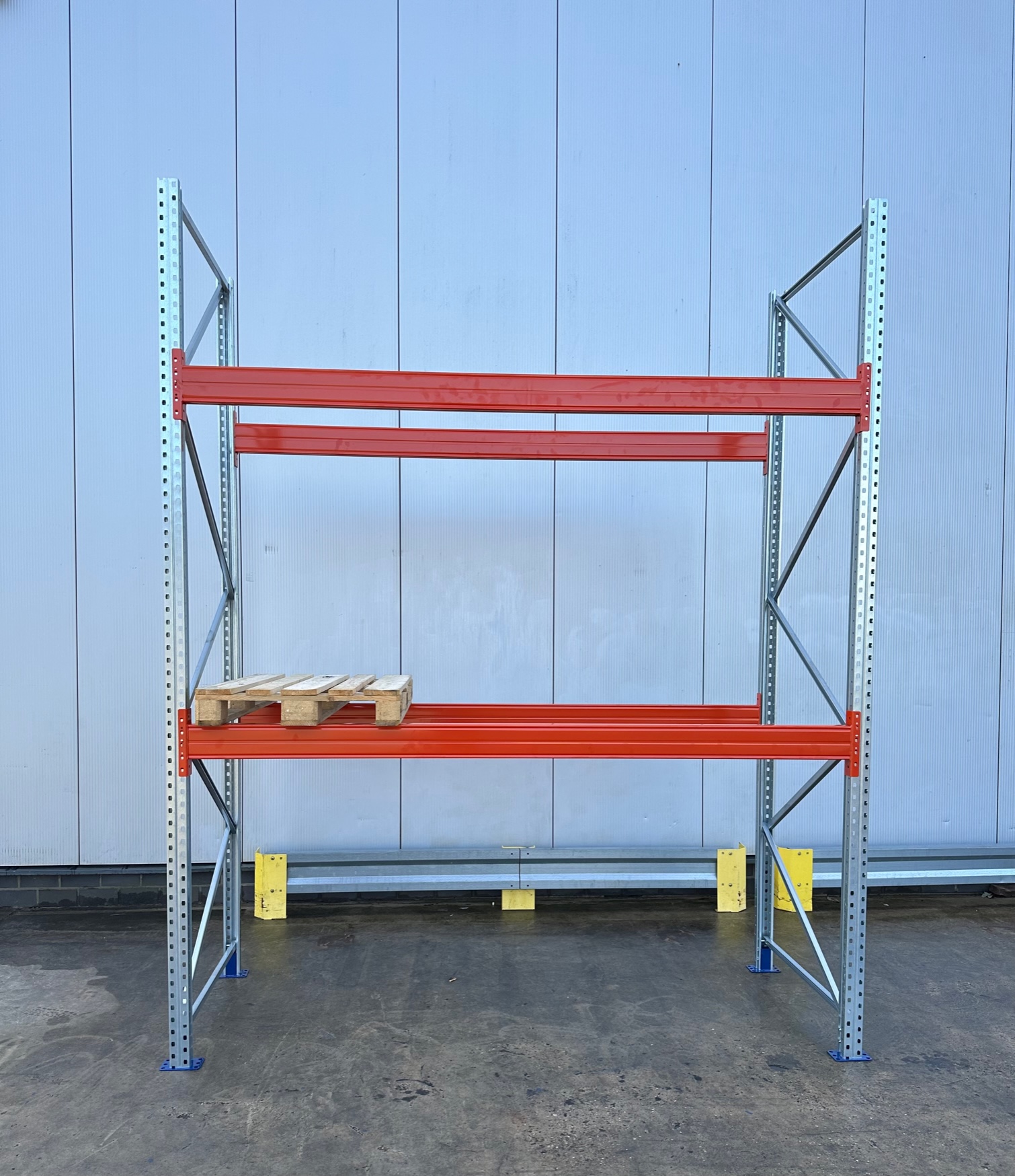 Grundfeld Palettenregal ca. 2,90 lfm - H: 350cm - Fachlast: 1800 kg Grundfeld Palettenregal ca. 2,90 lfm - H: 350cm - Fachlast: 1800 kg