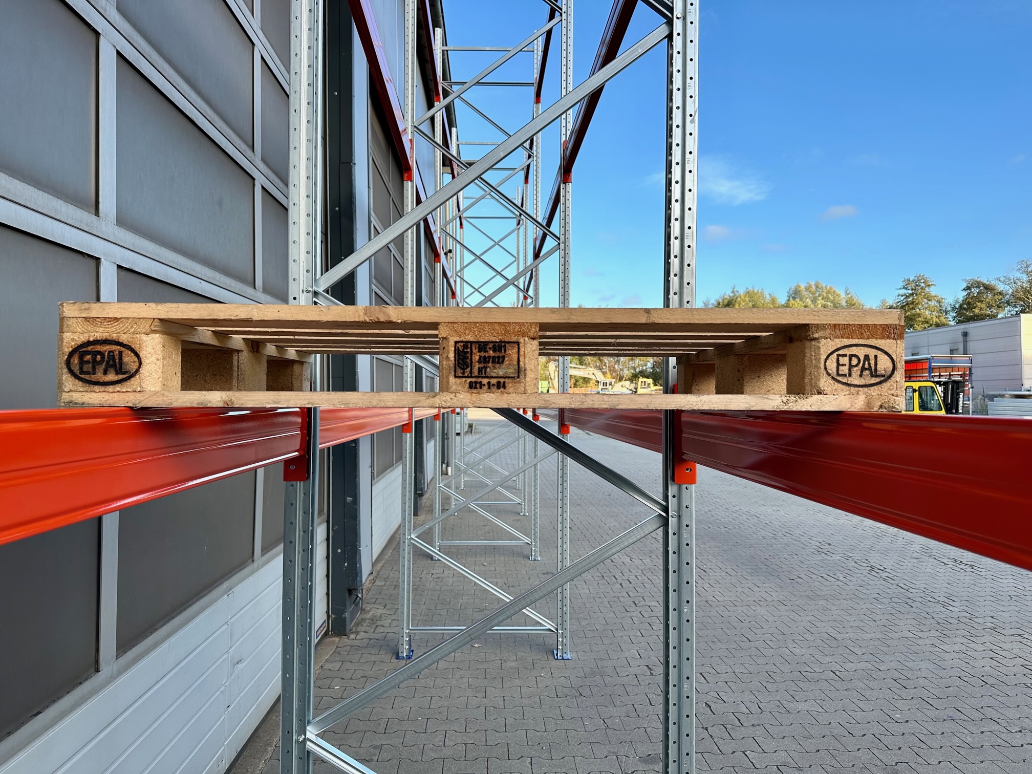 BLT Palettenregal – 8,40 lfm | 550 cm Höhe | 1800 kg Fachlast | Boden + 3 Ebenen