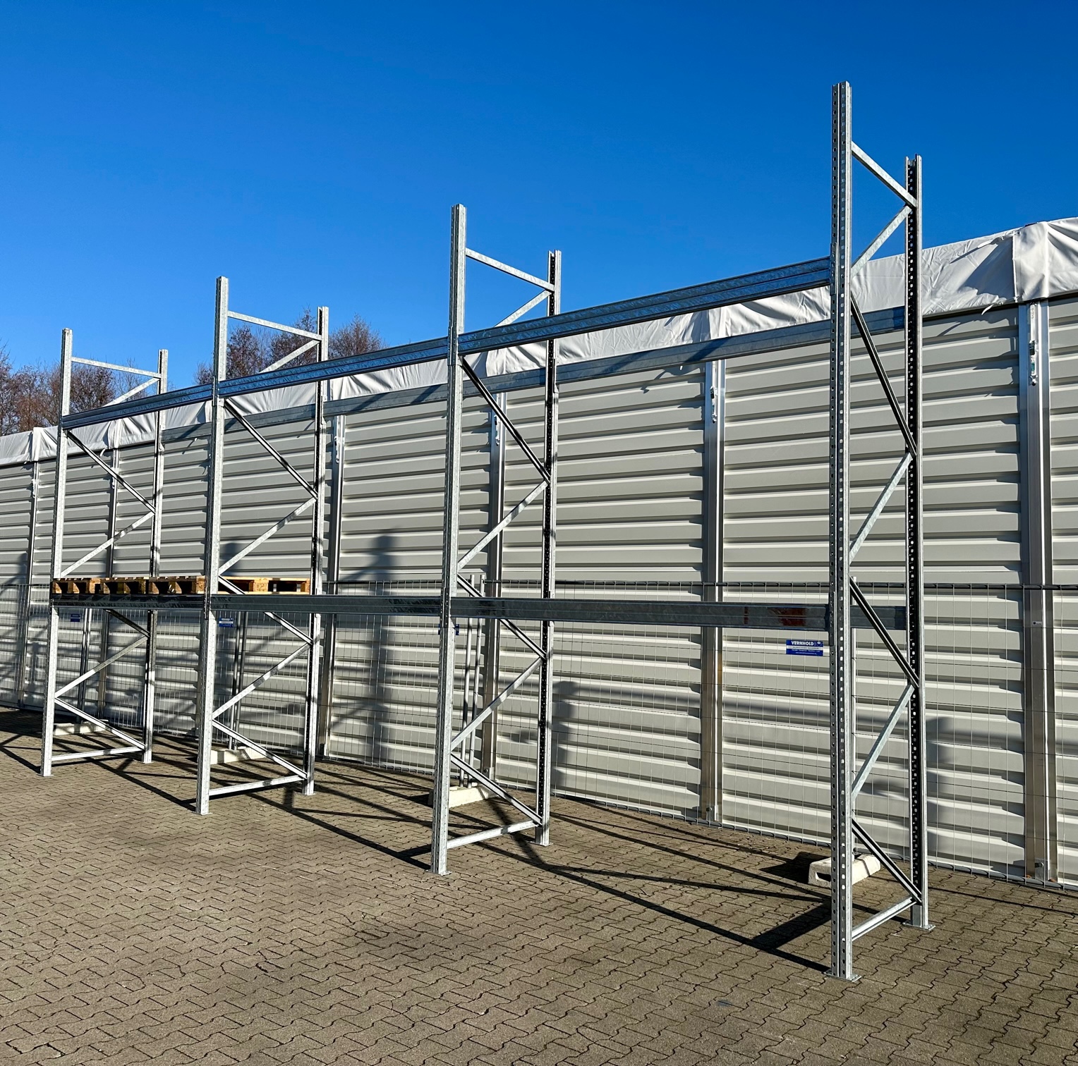 ca. 8,40 lfm Palettenregale verzinkt für Außenbereich - H: 450cm - Fachlast: 3000 kg