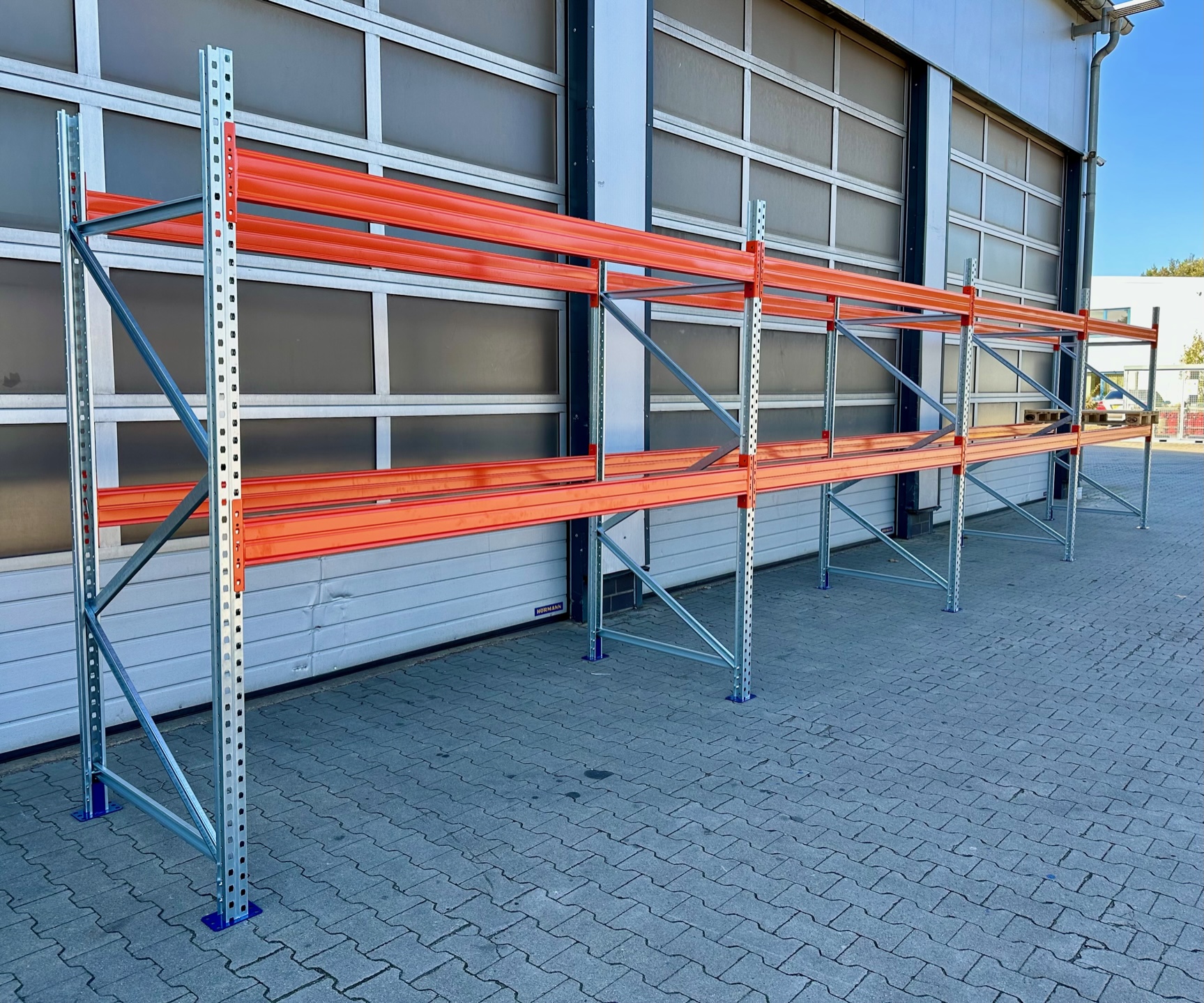 Palettenregal ca. 11,20 lfm - H: 250cm - Fachlast: 1800 kg Palettenregal ca. 11,20 lfm - H: 250cm - Fachlast: 1800 kg
