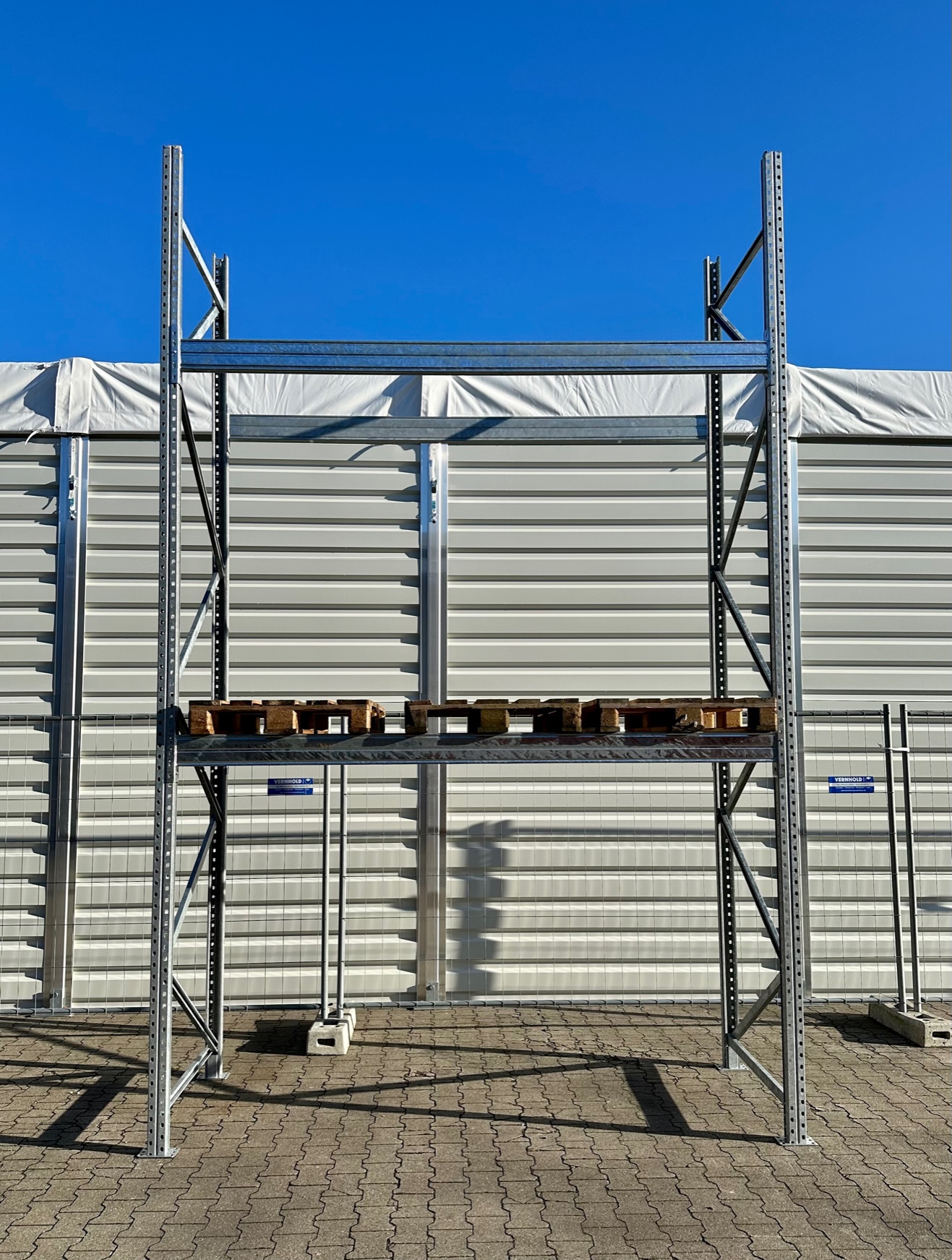 ca. 2,90 lfm Palettenregale verzinkt für Außenbereich - H: 450cm - Fachlast: 3000 kg
