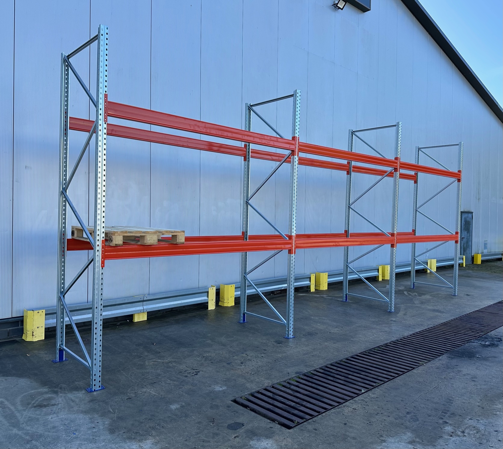 BLT Palettenregal – 8,40 lfm | 350 cm Höhe | 3000 kg Fachlast | Boden + 2 Ebenen
