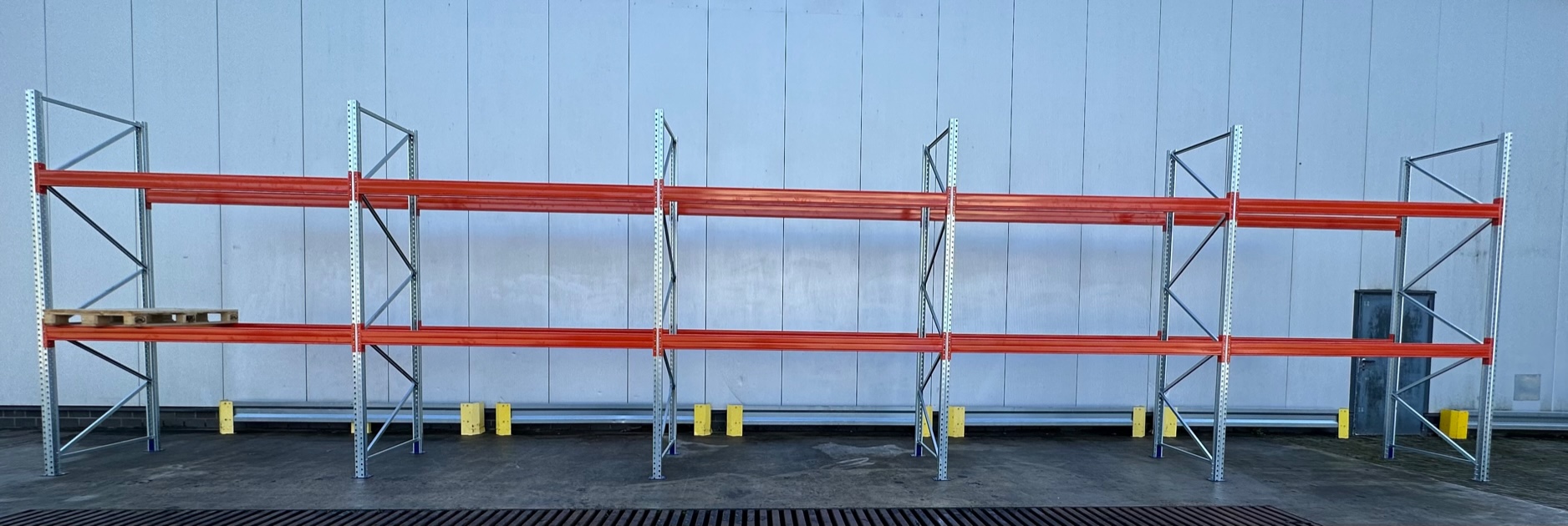 BLT Palettenregal – 14,00 lfm | 350 cm Höhe | 3000 kg Fachlast | Boden + 2 Ebenen