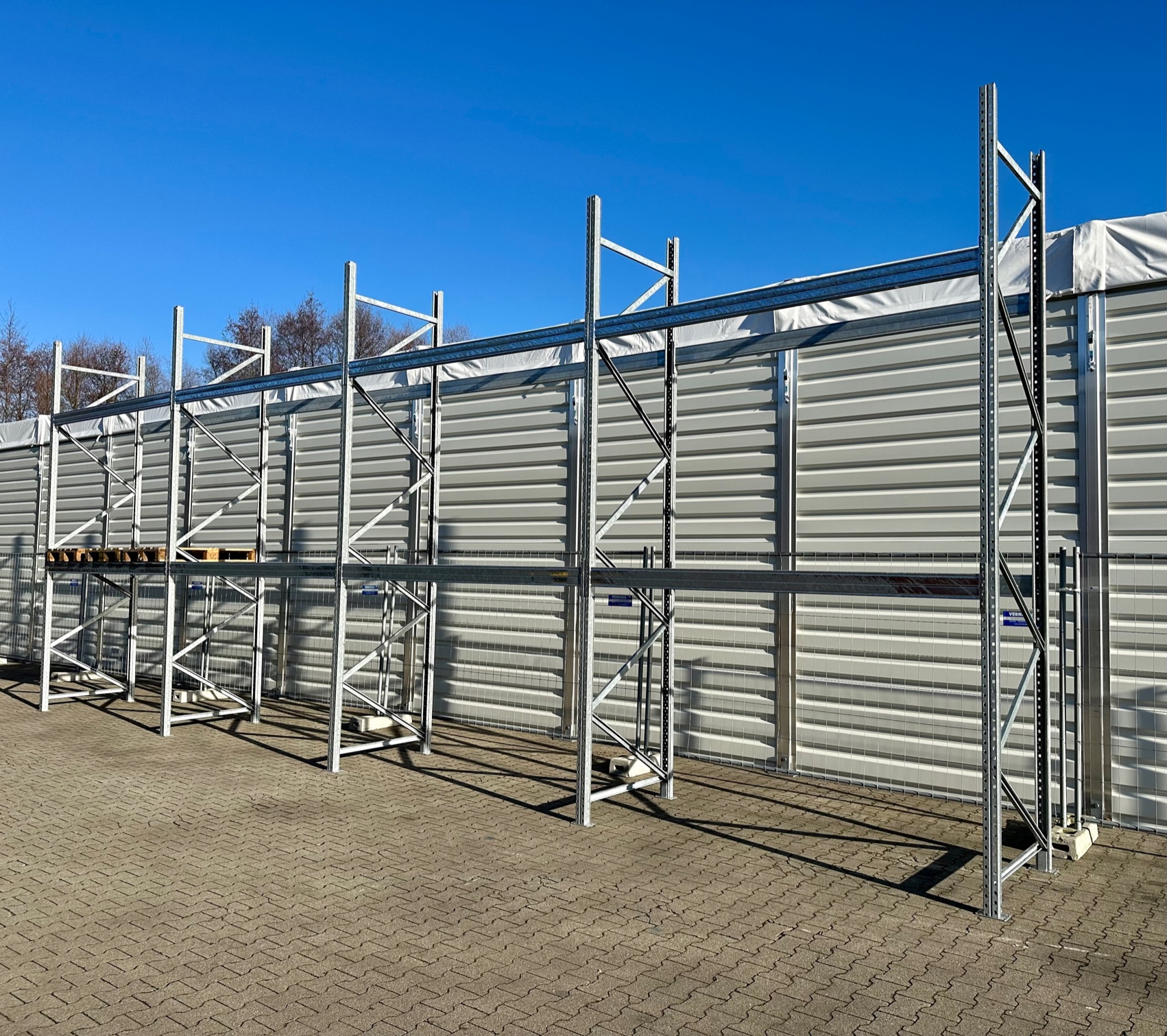 ca. 11,20 lfm Palettenregale verzinkt für Außenbereich - H: 450cm - Fachlast: 3000 kg