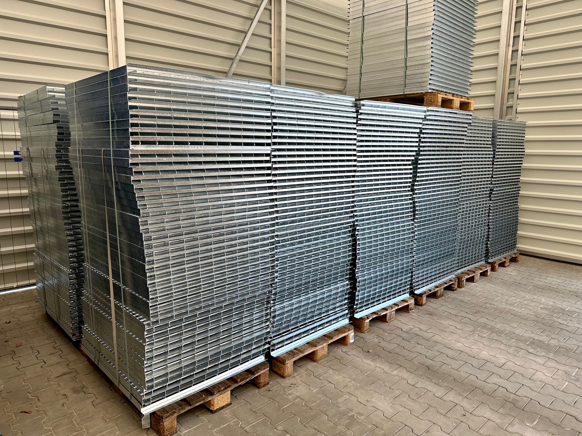 Gitterroste für Palettenregale 270cm/110cm Regalfelder verzinkt